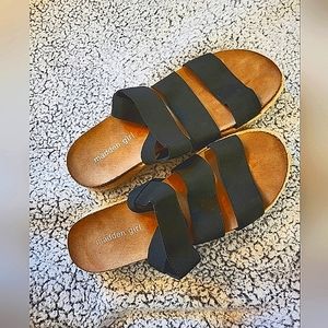 Madden Girl Platform Women's SZ 9 Black Strappy Sandals